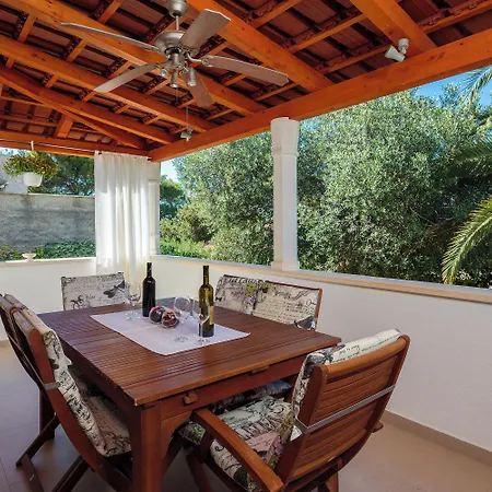 Impeccable 3-bed House In Supetar Mirce