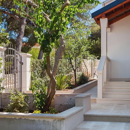 Impeccable 3-bed House In Supetar * Mirce