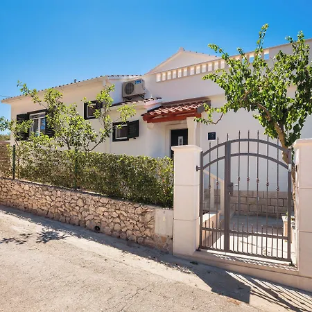 Impeccable 3-bed House In Supetar *