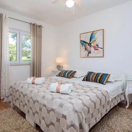 Impeccable 3-bed House In Supetar *